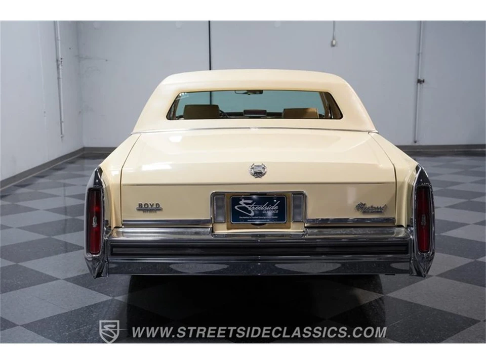1986 Cadillac Fleetwood - Image 9 of 31