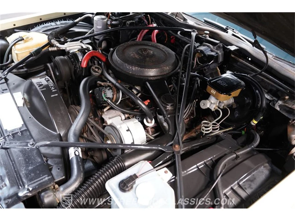 1986 Cadillac Fleetwood - Image 27 of 31