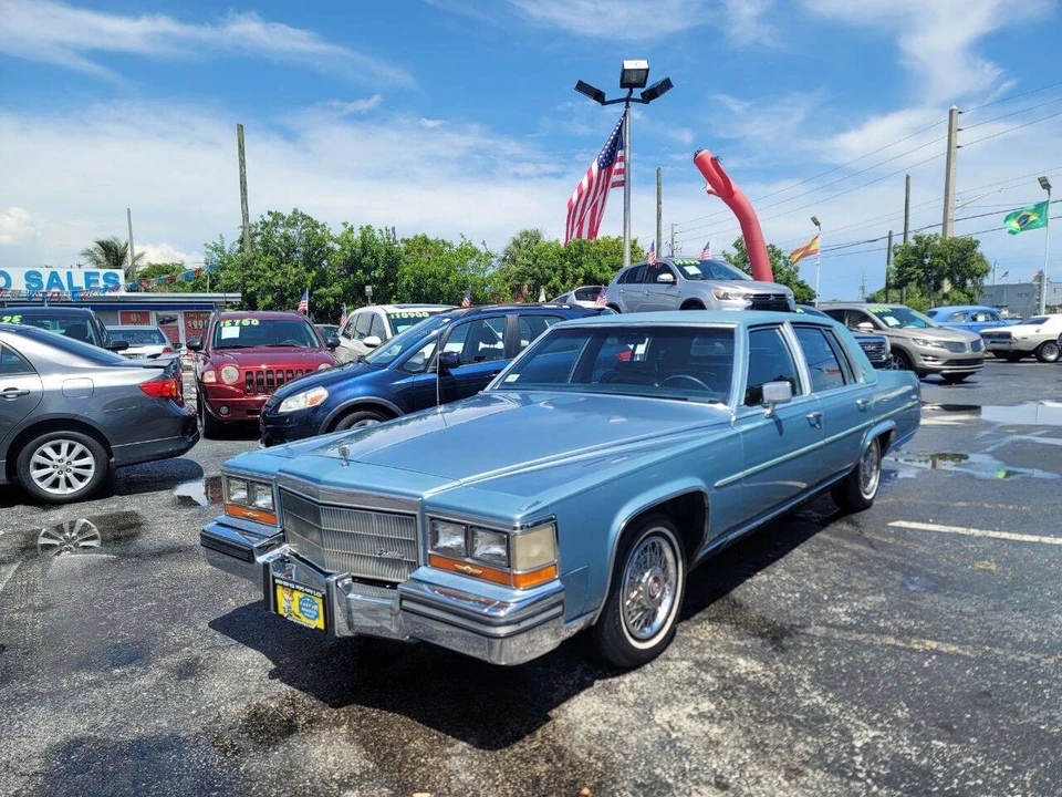 1986 Cadillac Fleetwood - Image 2 of 23