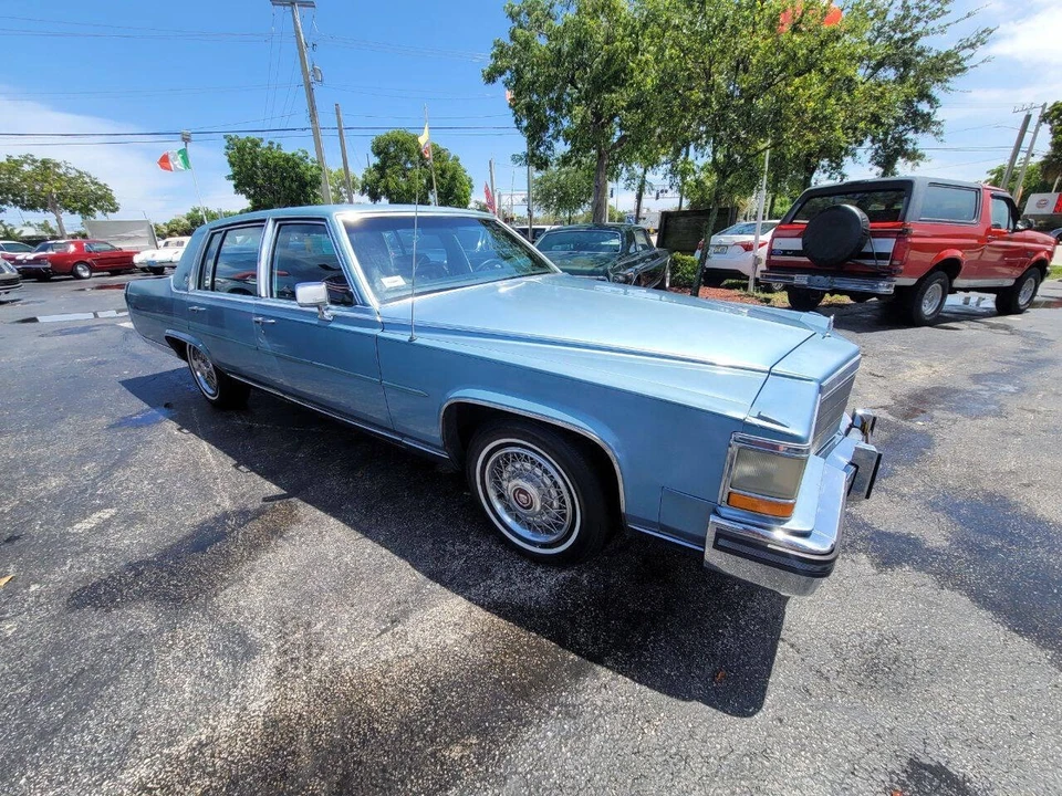 1986 Cadillac Fleetwood - Image 8 of 23