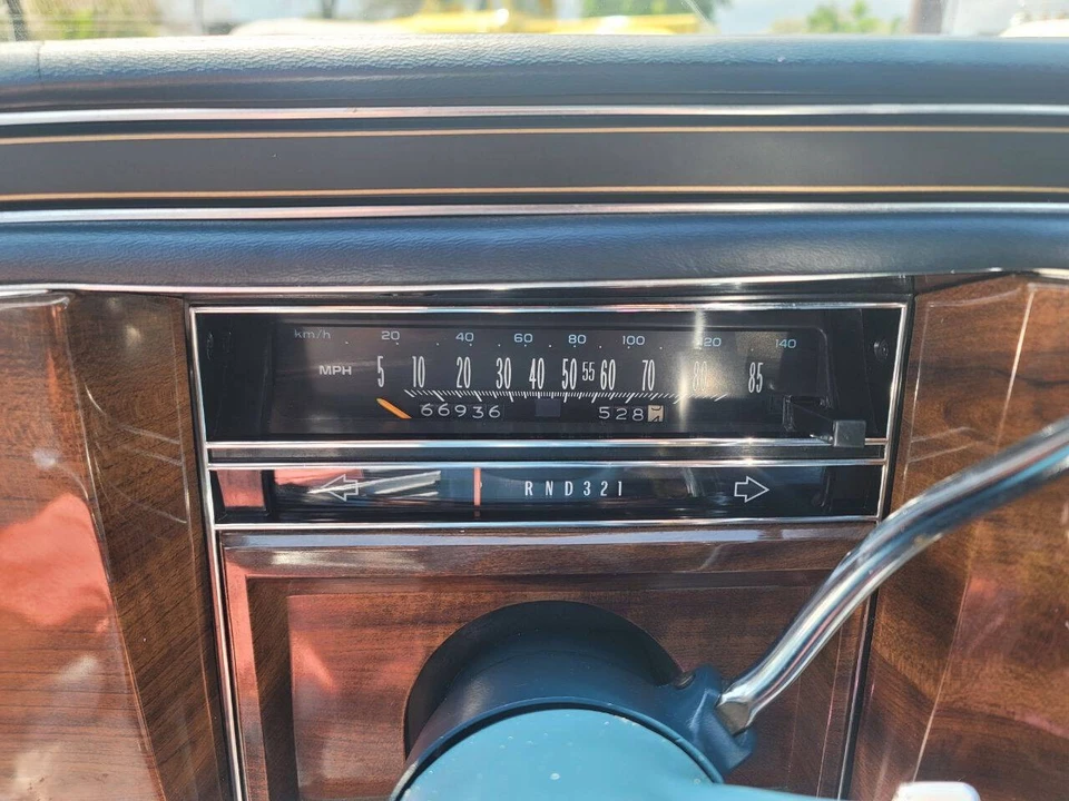 1986 Cadillac Fleetwood - Image 12 of 23