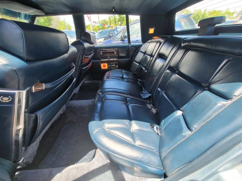 1986 Cadillac Fleetwood - Image 18 of 24