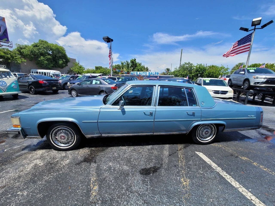 1986 Cadillac Fleetwood - Image 3 of 23