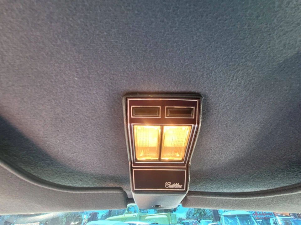 1986 Cadillac Fleetwood - Image 16 of 24