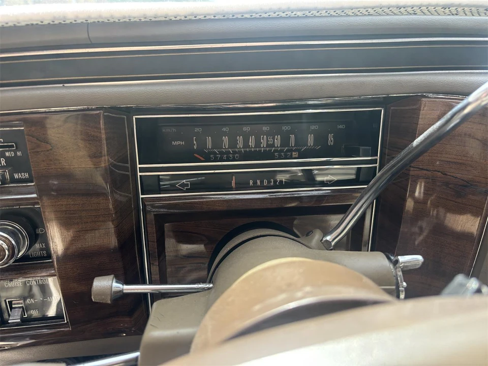 1986 Cadillac Fleetwood - Image 12 of 19
