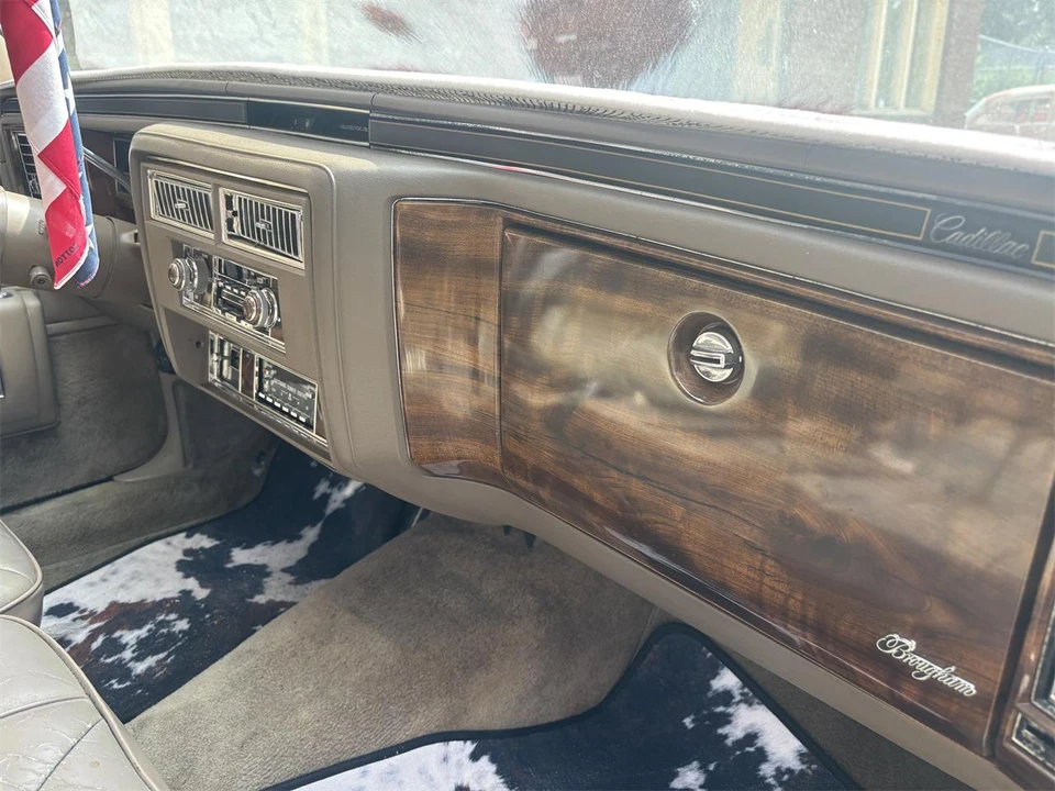 1986 Cadillac Fleetwood - Image 15 of 19