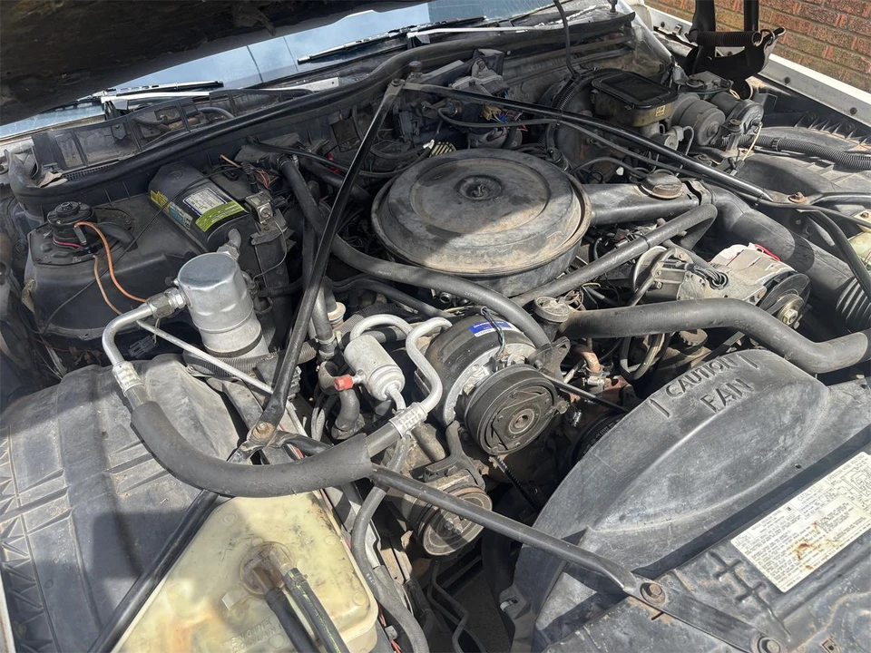 1986 Cadillac Fleetwood - Image 19 of 19