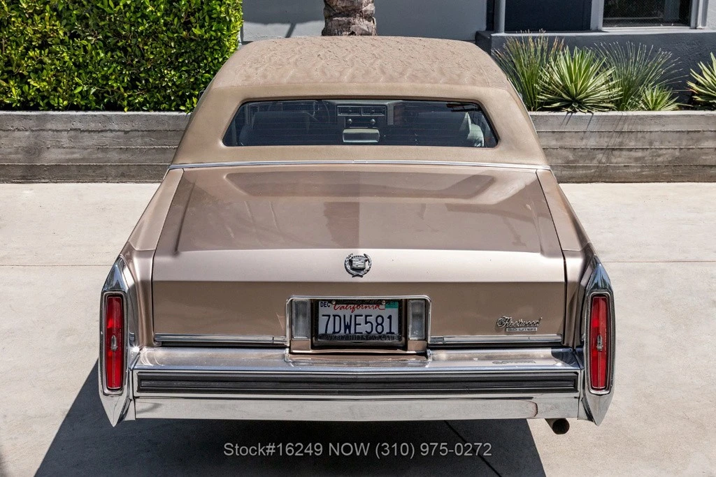 1986 Cadillac Fleetwood - Image 6 of 12