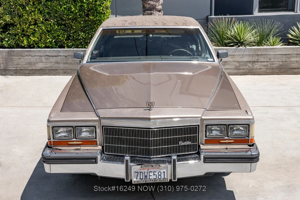 1986 Cadillac Fleetwood - Image 2 of 12