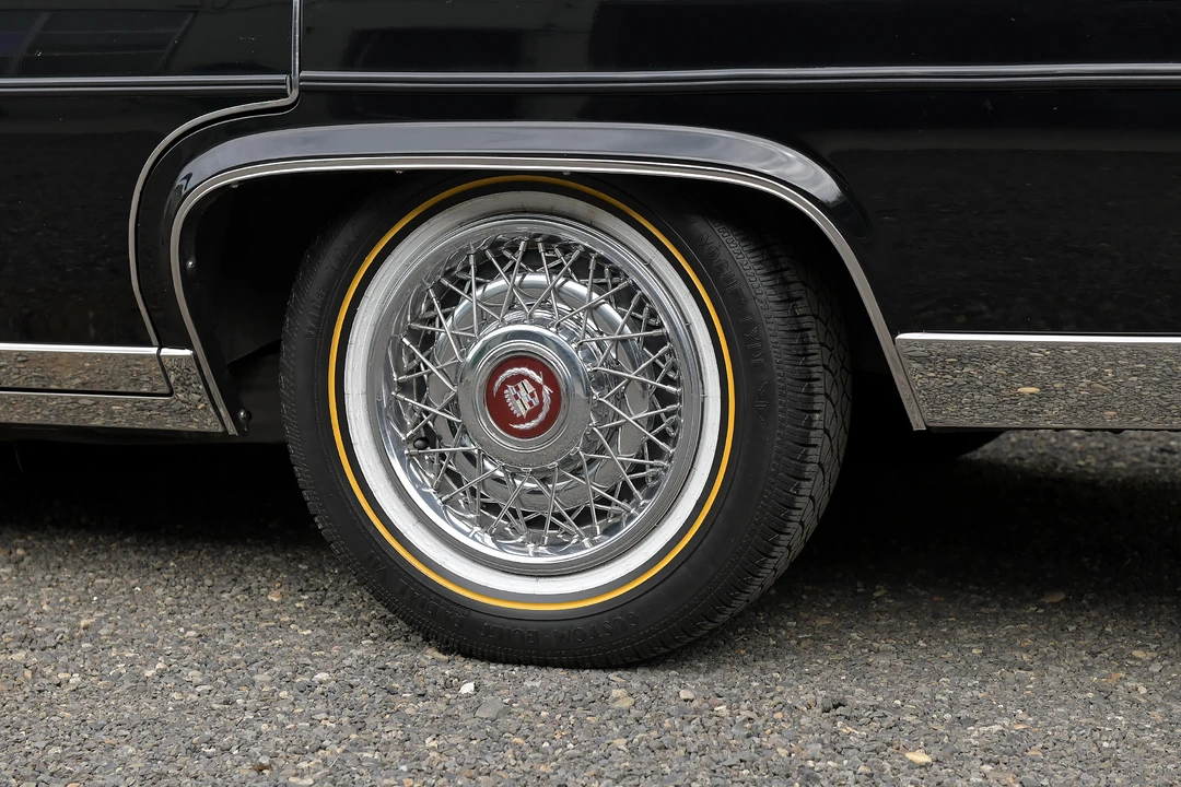 1986 Cadillac Fleetwood - Image 14 of 31
