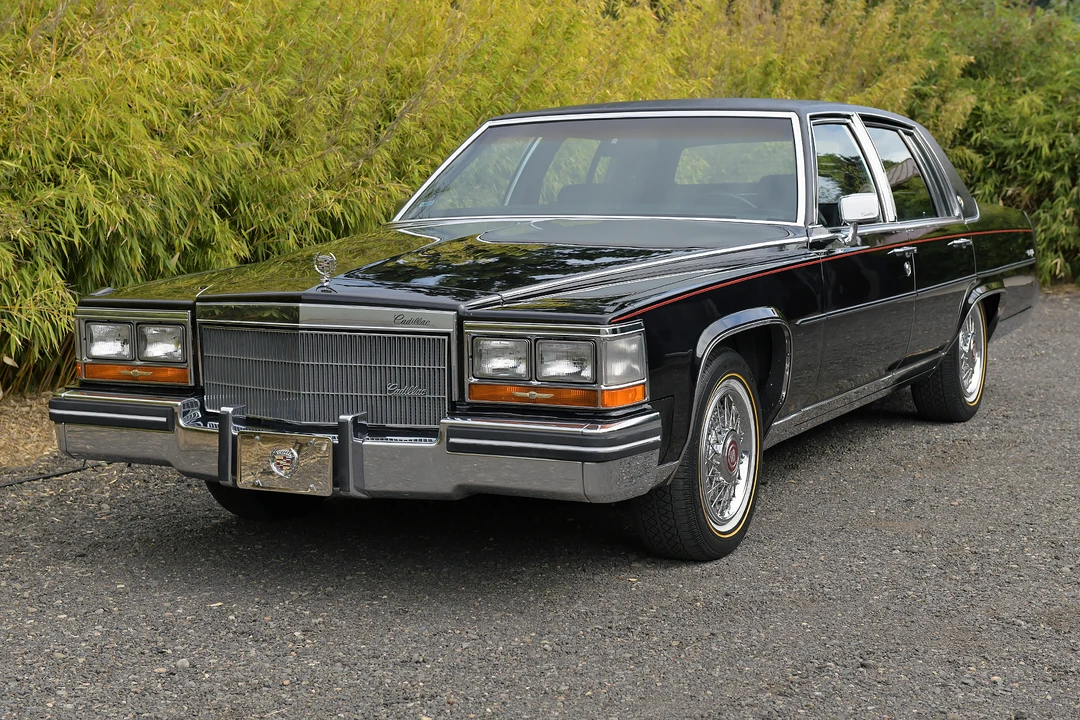 1986 Cadillac Fleetwood - Image 2 of 31