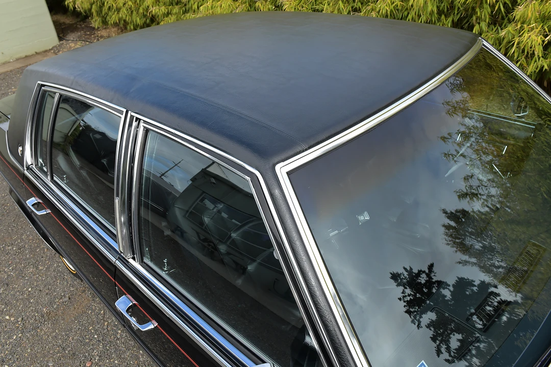 1986 Cadillac Fleetwood - Image 30 of 31