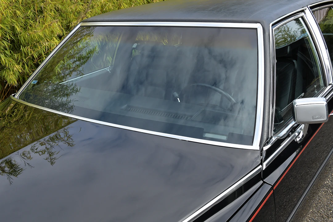 1986 Cadillac Fleetwood - Image 7 of 31