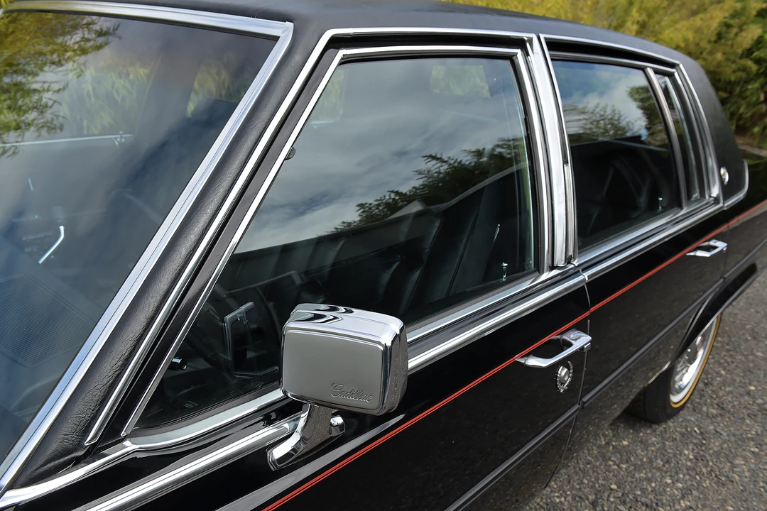1986 Cadillac Fleetwood - Image 8 of 31