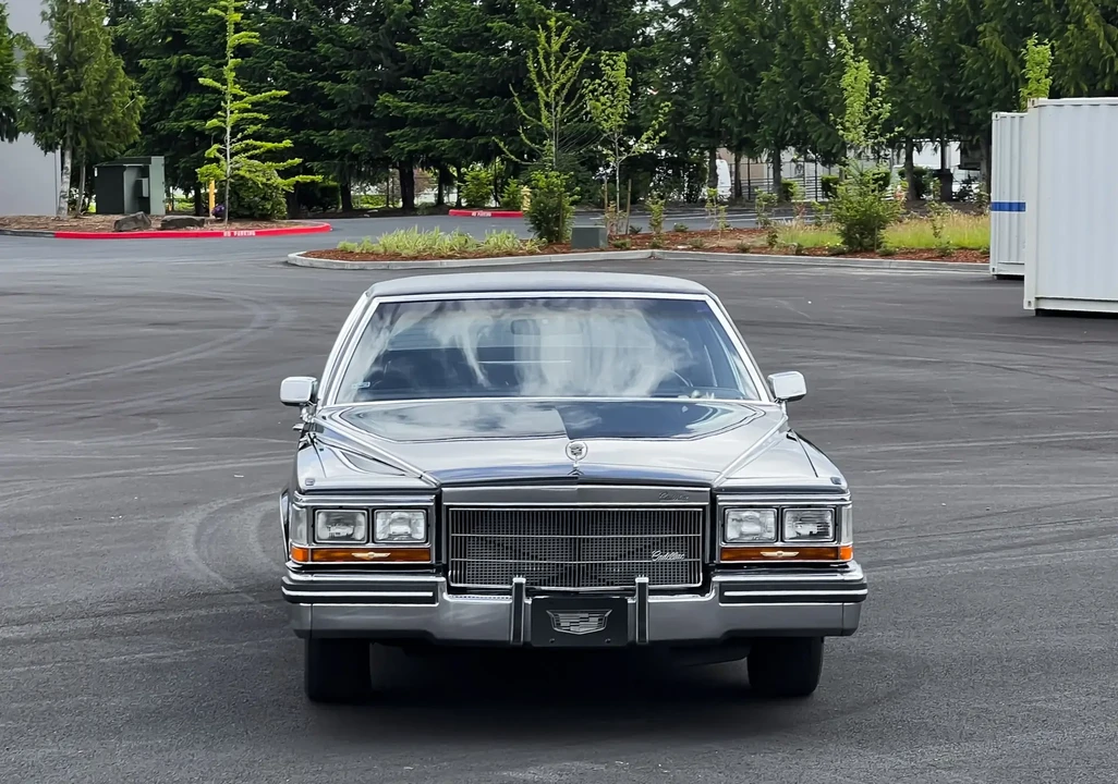 1986 Cadillac Fleetwood - Image 2 of 6