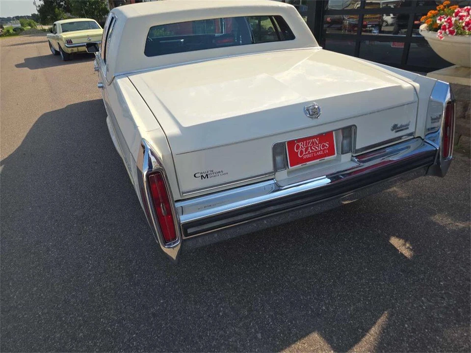 1986 Cadillac Fleetwood - Image 7 of 28
