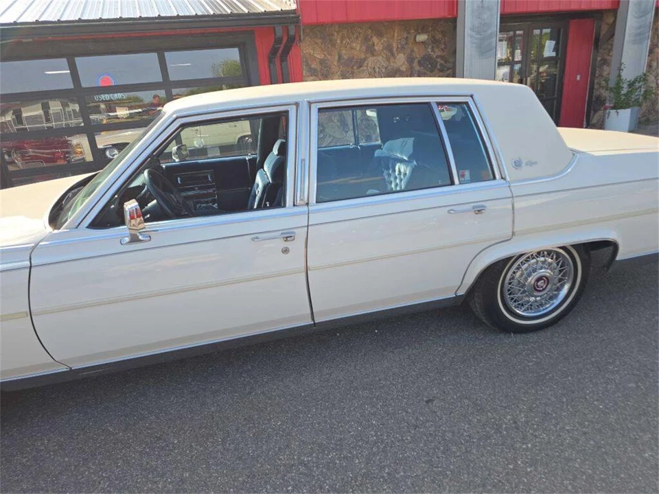 1986 Cadillac Fleetwood - Image 4 of 28