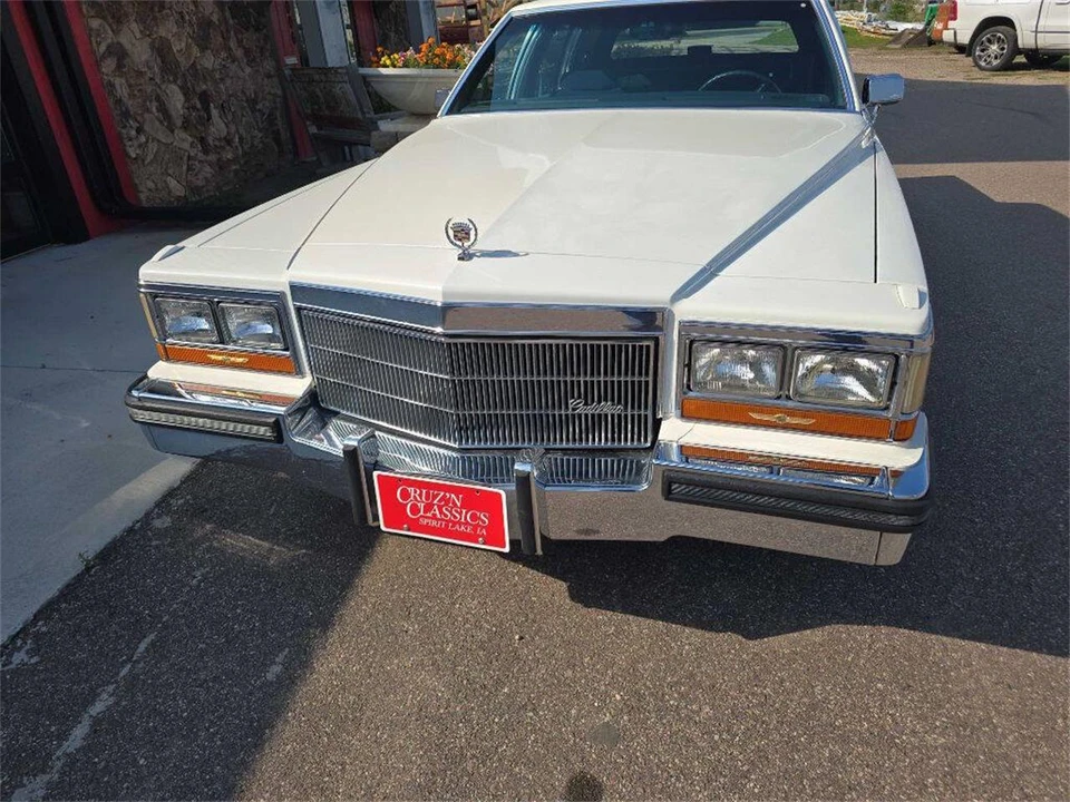 1986 Cadillac Fleetwood - Image 3 of 31