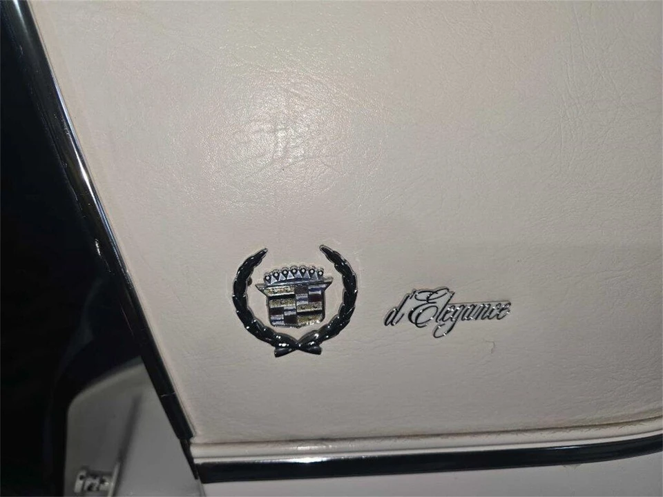 1986 Cadillac Fleetwood - Image 21 of 31