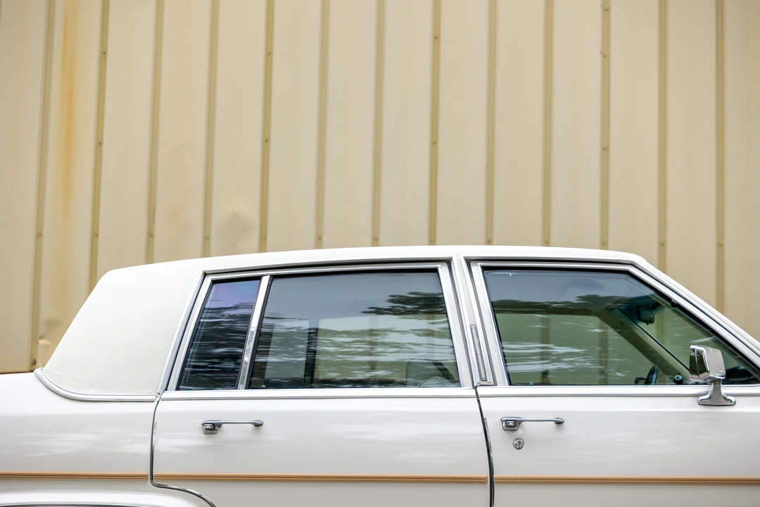 1986 Cadillac Fleetwood - Image 14 of 31