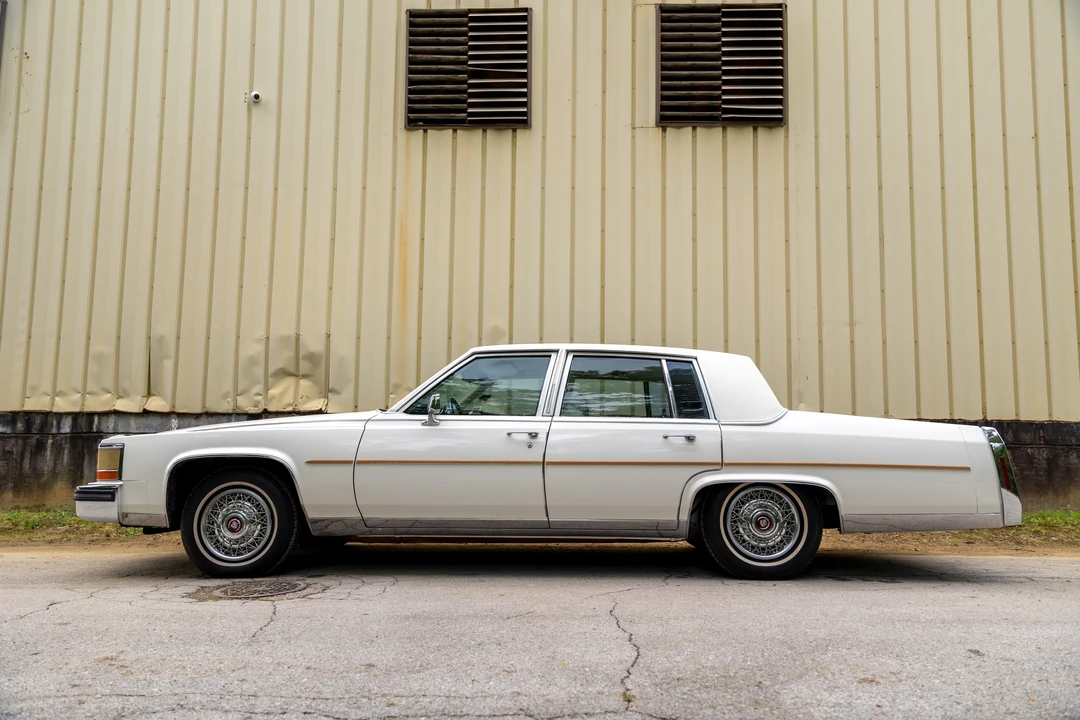 1986 Cadillac Fleetwood - Image 3 of 31