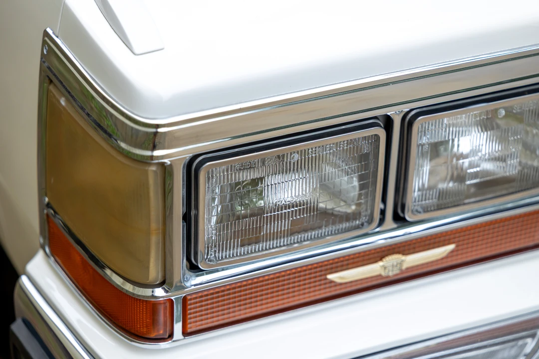1986 Cadillac Fleetwood - Image 30 of 31
