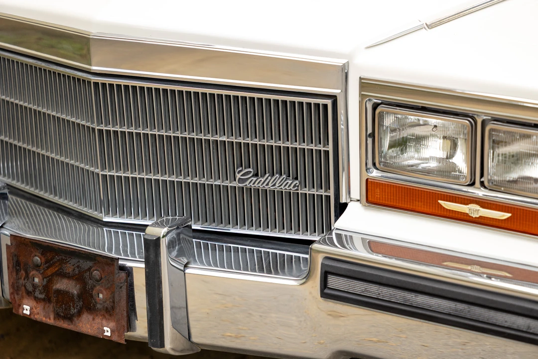 1986 Cadillac Fleetwood - Image 17 of 31