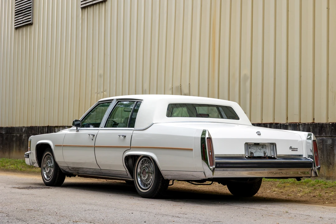 1986 Cadillac Fleetwood - Image 4 of 31