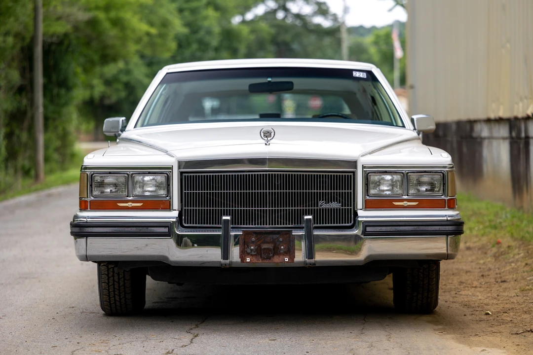 1986 Cadillac Fleetwood - Image 8 of 31