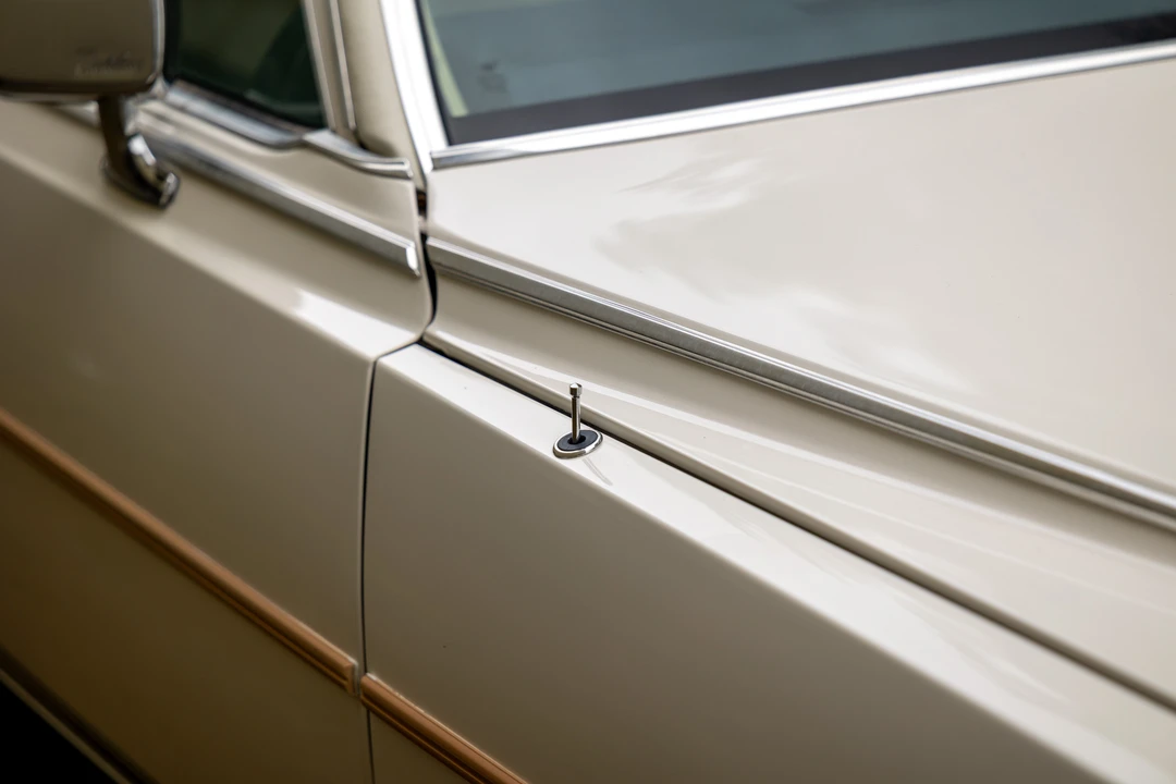 1986 Cadillac Fleetwood - Image 31 of 31