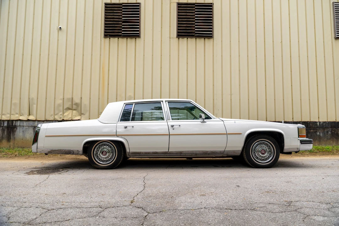 1986 Cadillac Fleetwood - Image 7 of 31