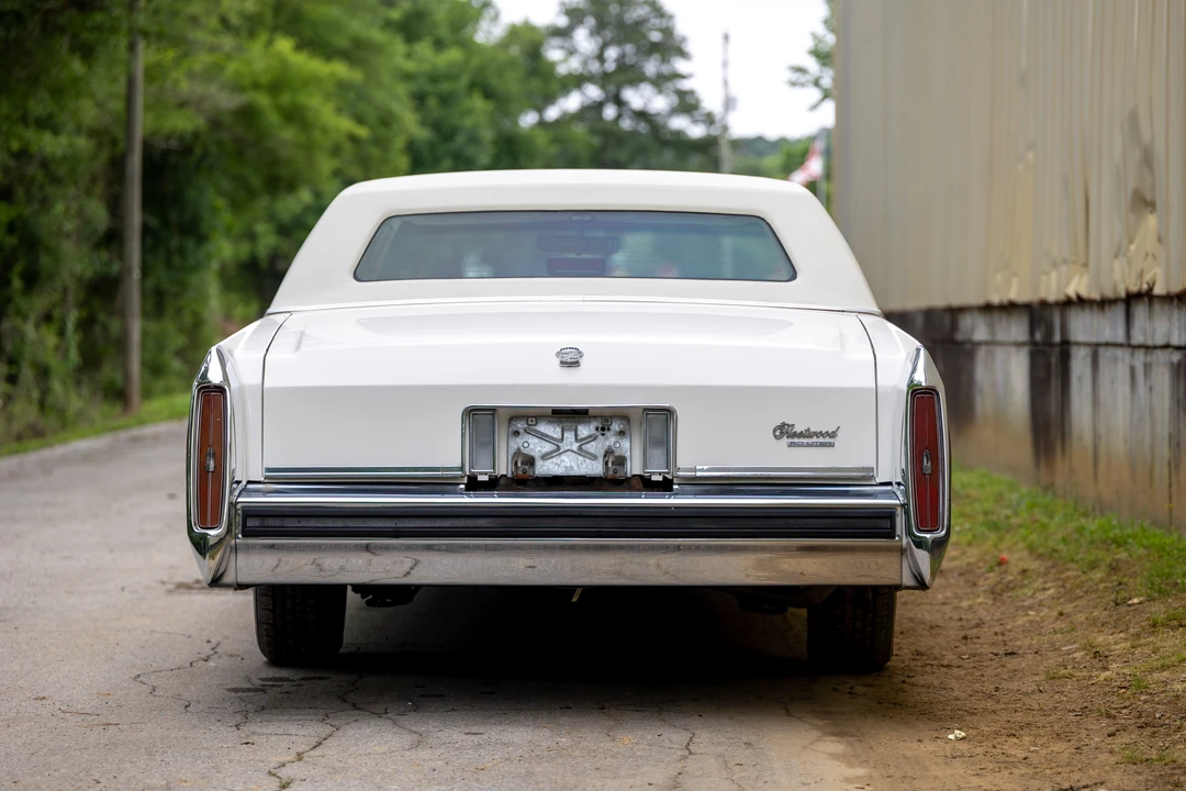 1986 Cadillac Fleetwood - Image 5 of 31