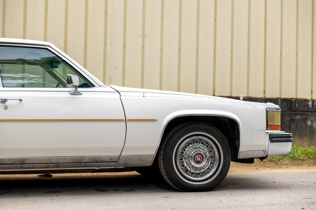 1986 Cadillac Fleetwood - Image 13 of 31