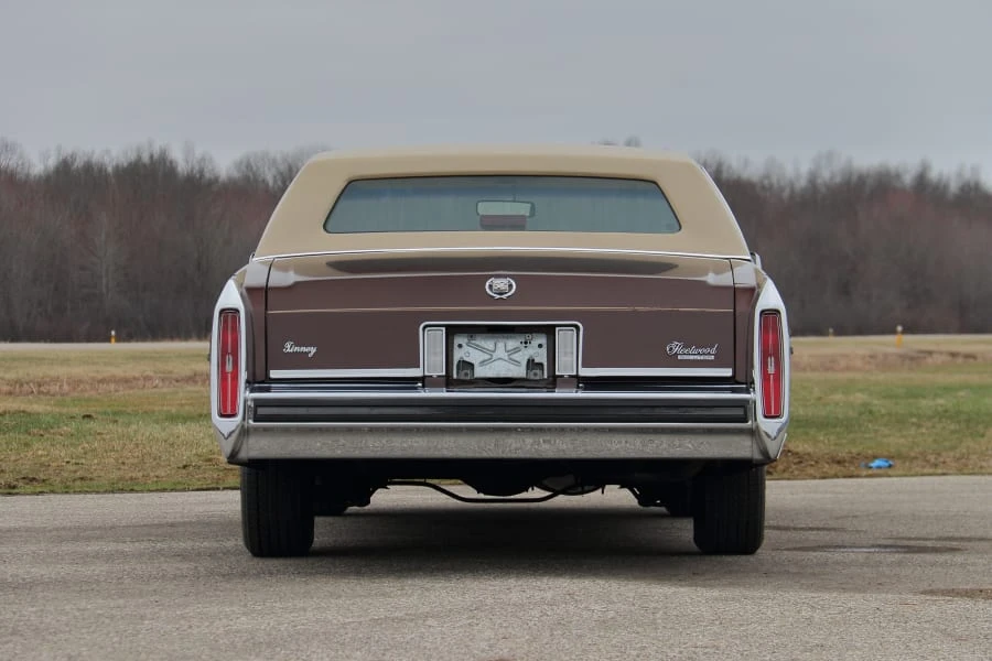 1986 Cadillac Fleetwood - Image 5 of 29