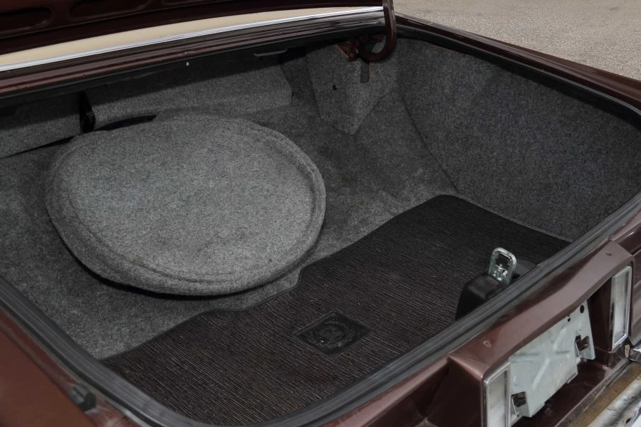 1986 Cadillac Fleetwood - Image 29 of 29