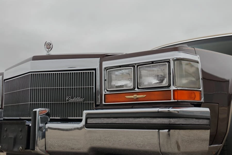 1986 Cadillac Fleetwood - Image 12 of 29