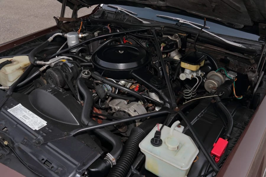 1986 Cadillac Fleetwood - Image 28 of 29