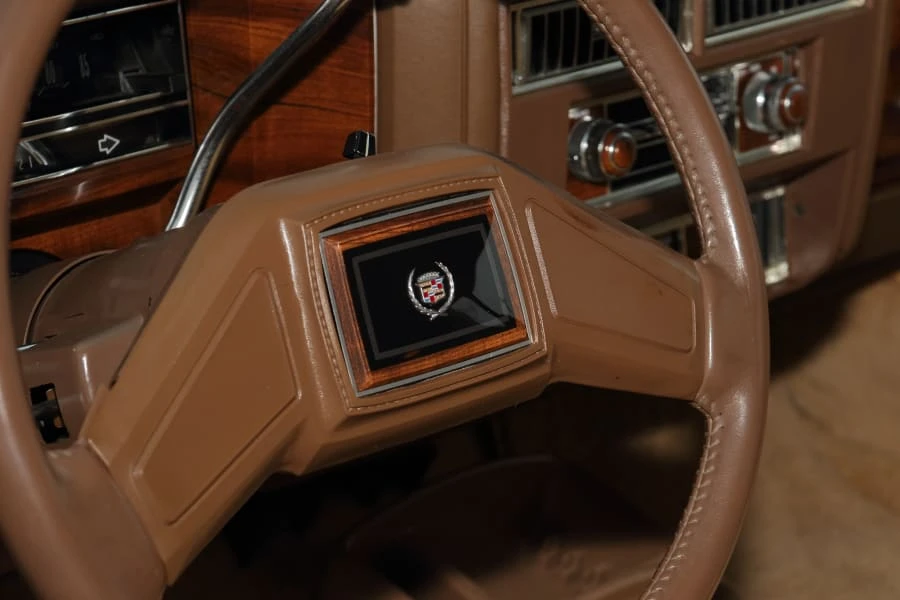 1986 Cadillac Fleetwood - Image 21 of 29