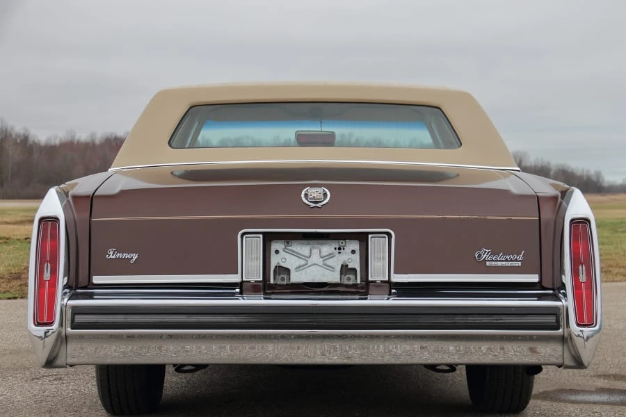 1986 Cadillac Fleetwood - Image 14 of 29