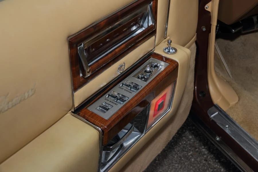1986 Cadillac Fleetwood - Image 22 of 29