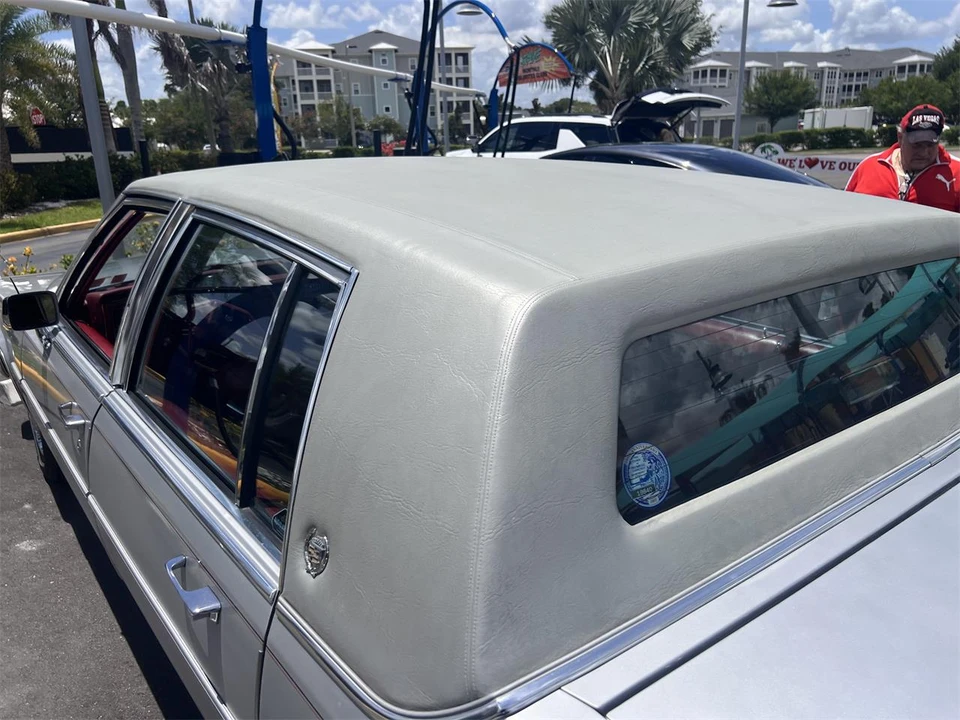 1986 Cadillac Fleetwood - Image 4 of 23