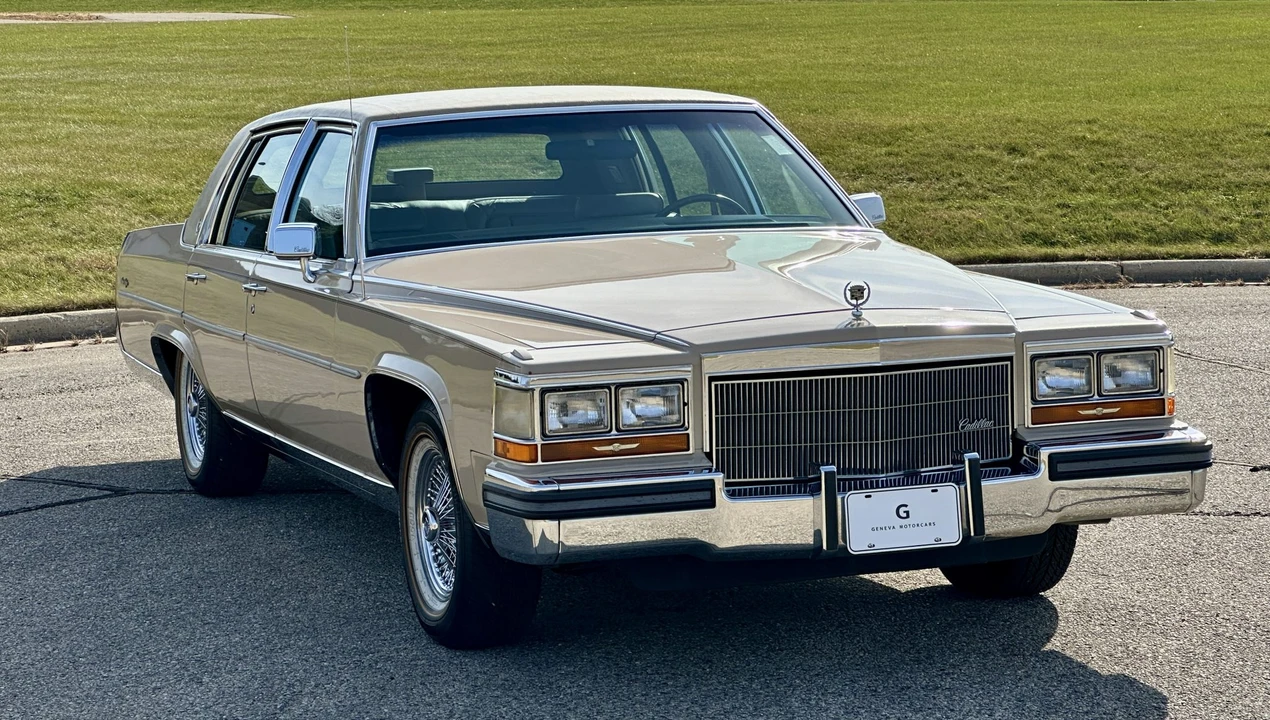1986 Cadillac Brougham - Image 15 of 31