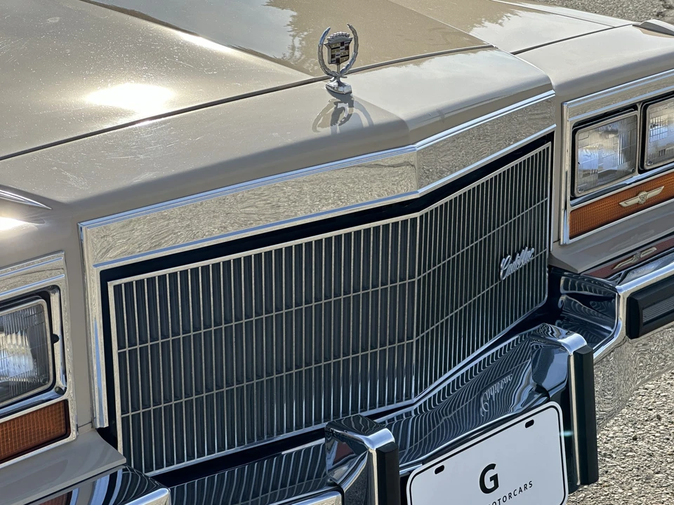 1986 Cadillac Brougham - Image 19 of 31