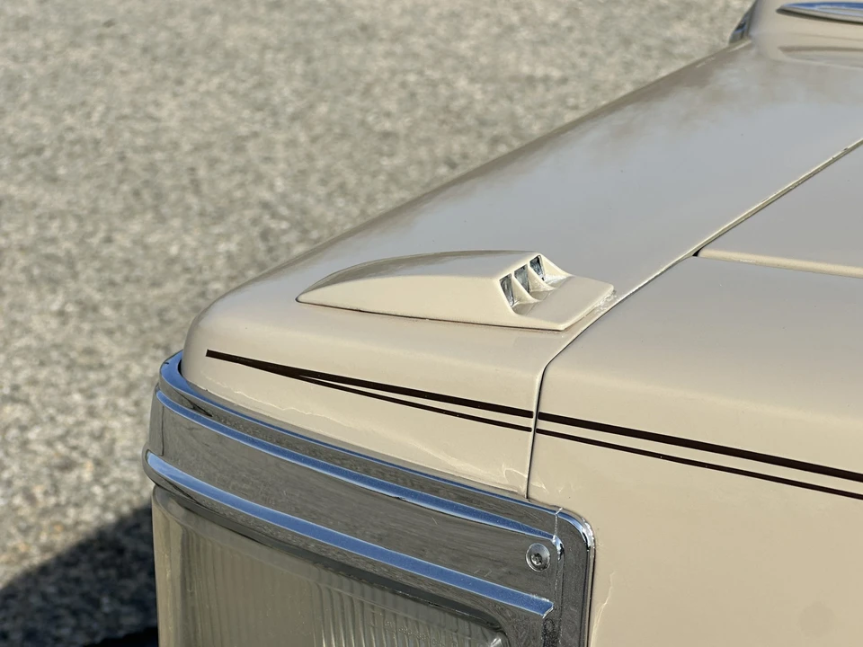 1986 Cadillac Brougham - Image 25 of 31