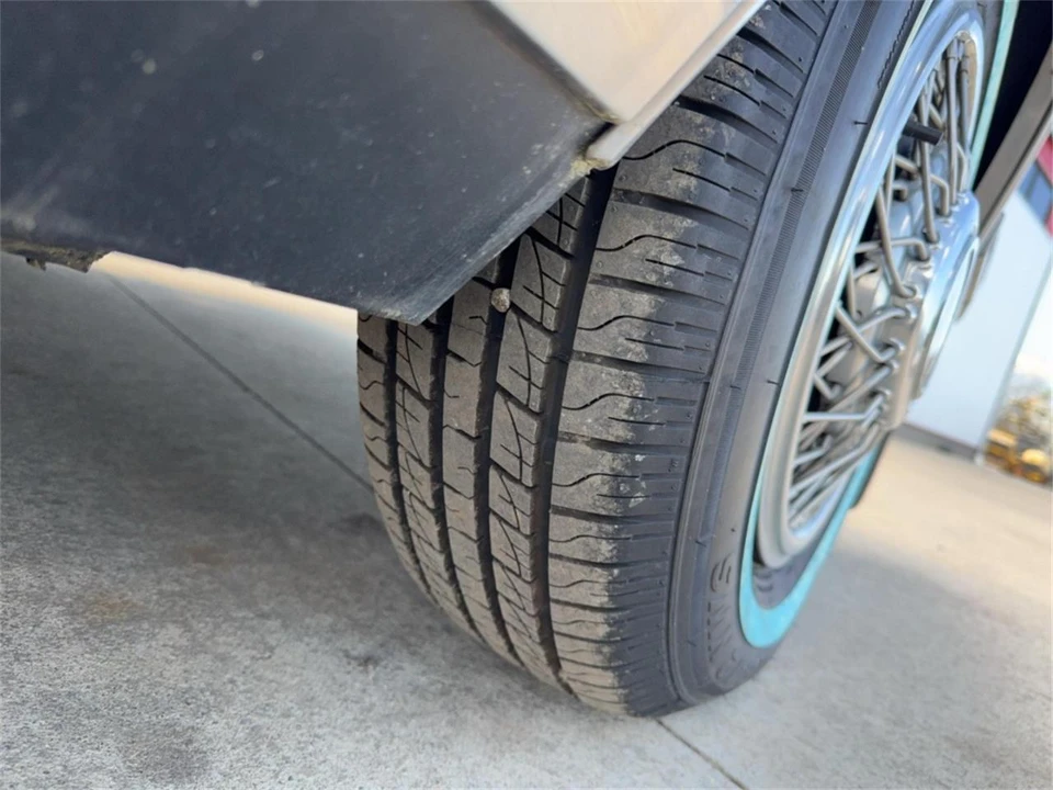 1986 Cadillac DeVille 6th Gen - Image 6 of 31