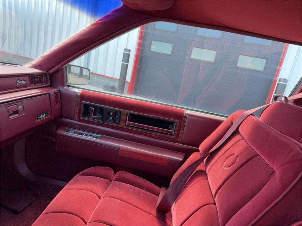 1986 Cadillac DeVille 6th Gen - Image 19 of 31