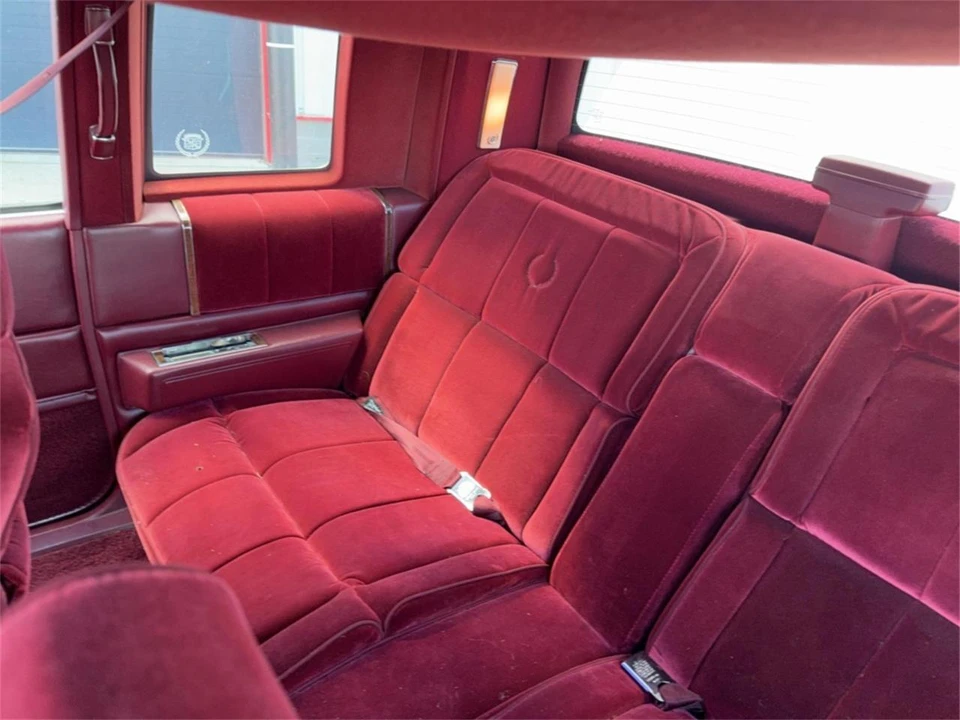 1986 Cadillac DeVille 6th Gen - Image 27 of 31
