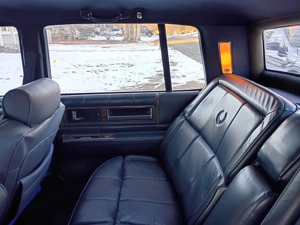1986 Cadillac DeVille 6th Gen - Image 10 of 11