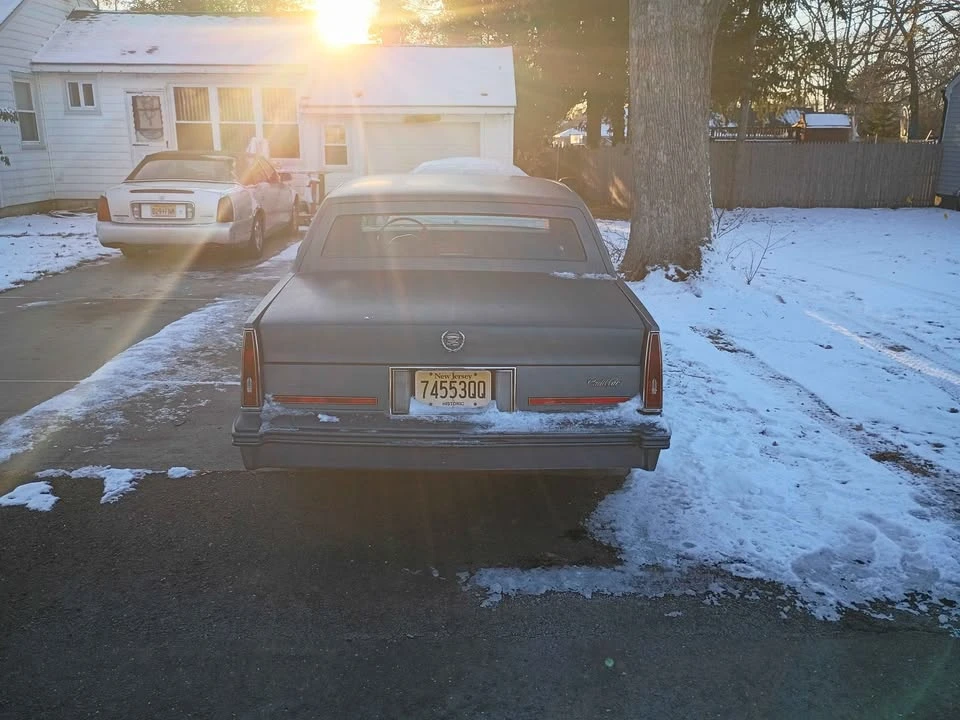 1986 Cadillac DeVille 6th Gen - Image 4 of 11