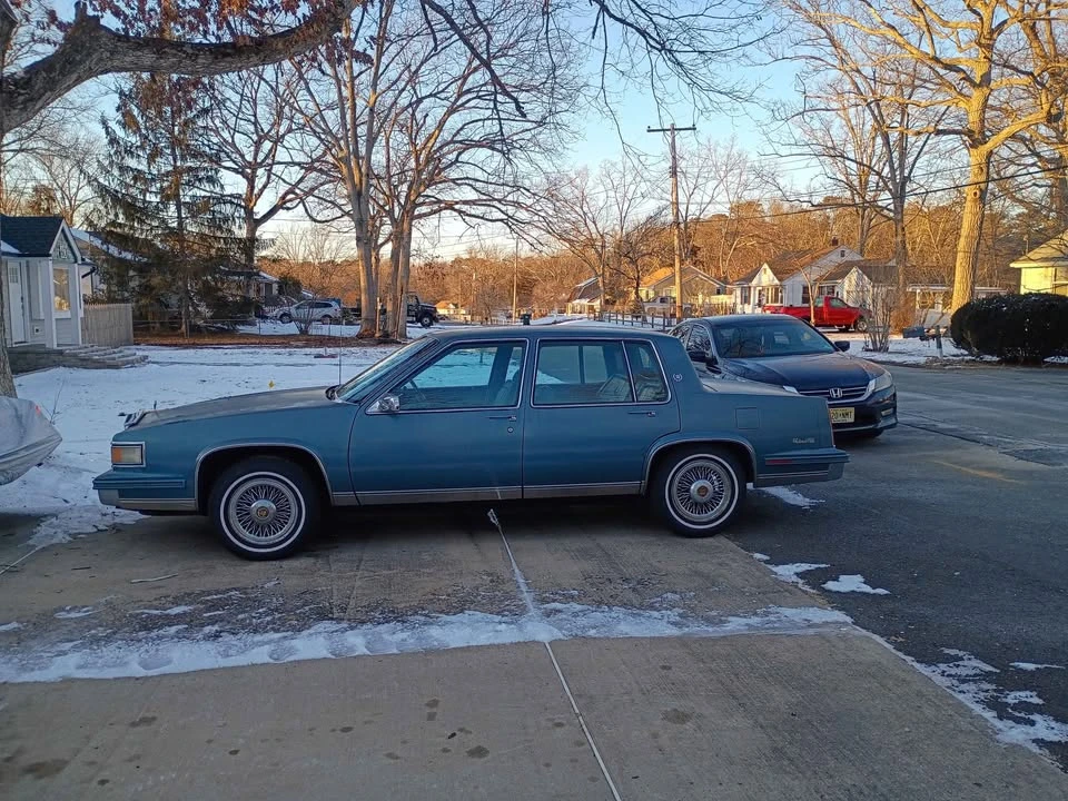 1986 Cadillac DeVille 6th Gen - Image 2 of 11